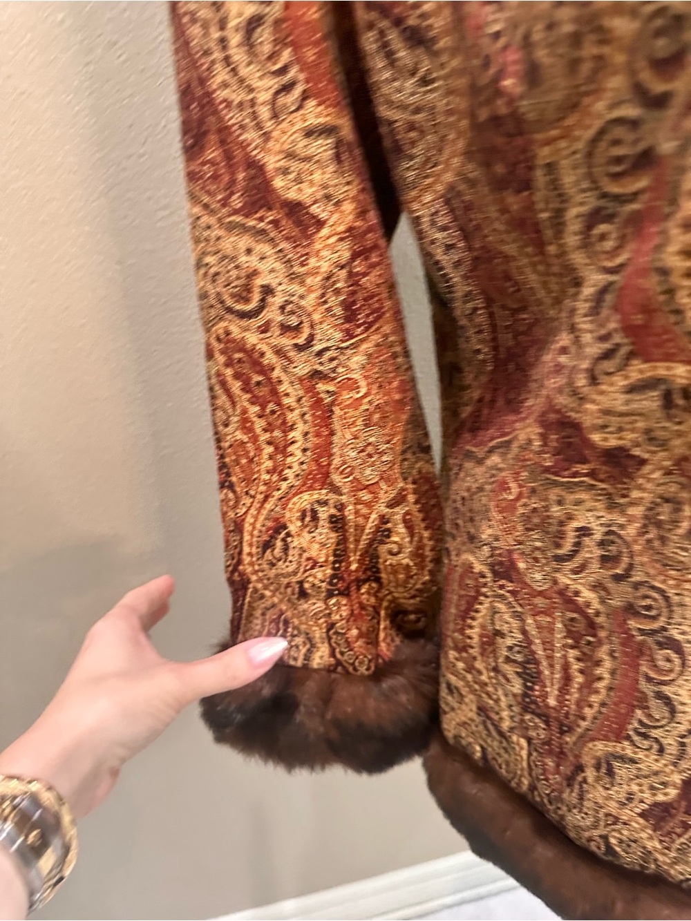 Newport News Vintage Paisley Faux-Fur Trim Jacket in Brown 12 - Picture 5 of 12